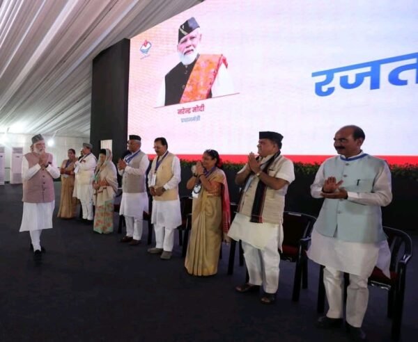 प्रधानमंत्री मोदी ने 8260 करोड़ रुपए की विकास परियोजनाओं का शिलान्यास-लोकार्पण, कहा-वर्ष 2047 वाले उत्तराखंड के लिए रास्ता तय करते हुए