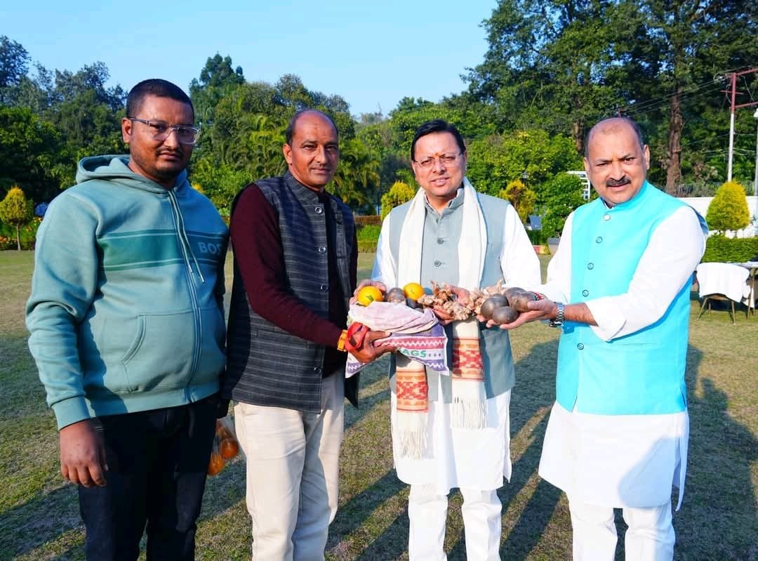 मुख्यमंत्री धामी से सल्ट क्षेत्र के विधायक महेश सिंह जीना ने की शिष्टाचार भेंट