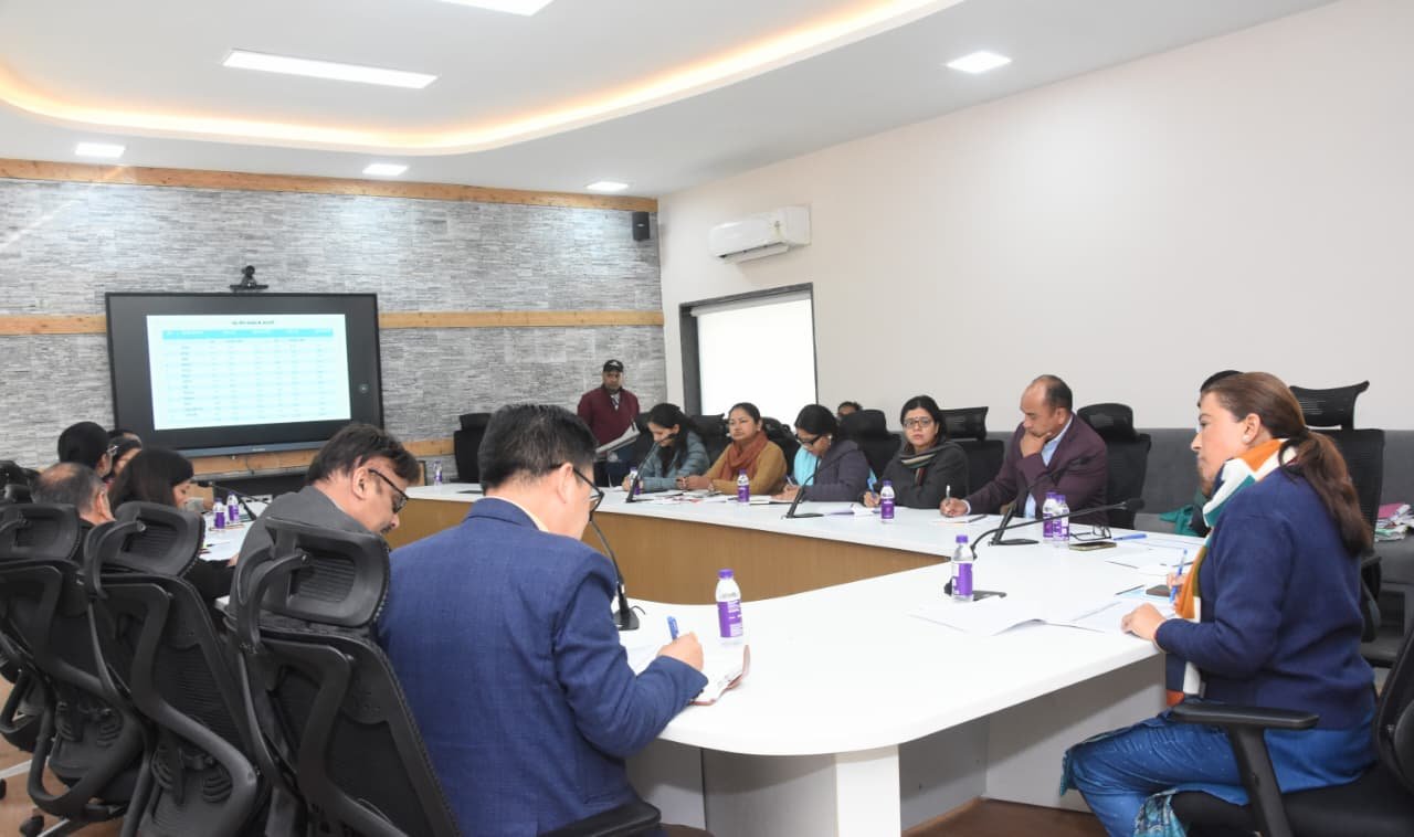 कैबिनेट मंत्री रेखा आर्या ने ली समीक्षा बैठक , आंगनवाड़ी सुपरवाइजर पदों पर प्रमोशन के लिए विज्ञप्ति अगले सप्ताह