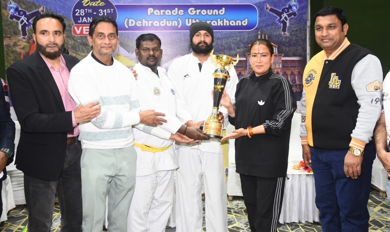 नेशनल पेंचक सिलाट चैंपियनशिप के विजेताओं को खेल मंत्री रेखा आर्या ने किया सम्मानित