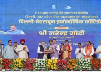 ब्रह्मकमल टोपी, पहाड़ी बोली और दिल में उत्तराखंड… PM मोदी का दिखा जबरदस्त लोकल कनेक्ट