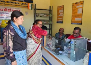 LPG सप्लाई पर सख्ती, पौड़ी में 65 प्रतिष्ठानों पर अचानक छापेमारी