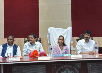कल्जीखाल BDC मीटिंग: 15 दिन में शिकायतों का समाधान करने के निर्देश, विकास प्रस्तावों पर जोर