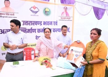 कोटद्वार में श्रमिकों को मिली बड़ी सौगात… 180 मजदूरों को वेलफेयर किट, 70 ने कराई मुफ्त हेल्थ जांच