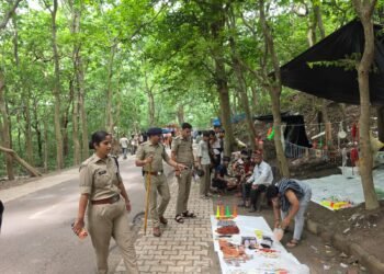 कांवड़ यात्रा मार्ग पर पुलिस का एक्शन. अतिक्रमण हटाया, रेहड़ी-ठेली वालों का सत्यापन शुरू