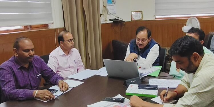 ग्राम पंचायतों में कचरा प्रबंधन होगा हाईटेक, सीडीओ ने सभी ब्लॉकों को तैयार करने को कहा एक्शन प्लान