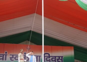 स्वतंत्रता दिवस पर सीएम धामी ने परेड ग्राउंड में फहराया तिरंगा, प्रदेश के लिए की 7 बड़ी घोषणाएं