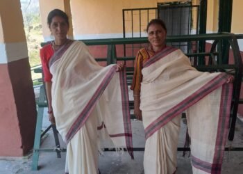 पहाड़ के हुनर को मिला बाजार, ‘श्री तिमली हैंडलूम्स’ से 12 ग्रामीण महिलाओं को मिला रोजगार का नया रास्ता
