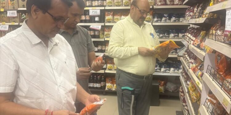 कोटद्वार में खाद्य सुरक्षा विभाग का अभियान तेज, 10 खाद्य पदार्थों के सैंपल जांच के लिए भेजे गए