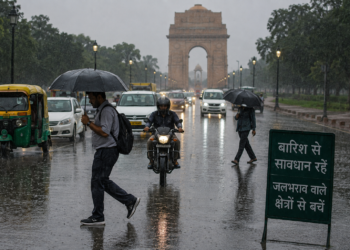 दिल्ली में सुबह से शुरू हो गई बारिश… बिहार, झारखंड, यूपी, उत्तराखंड में भारी बारिश की चेतावनी