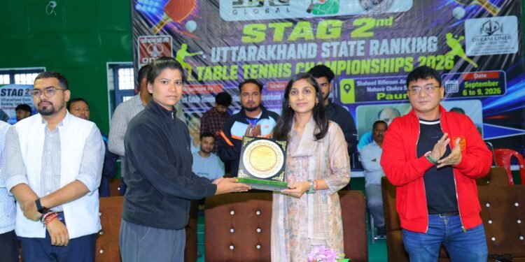पौड़ी में राज्य स्तरीय टेबल टेनिस प्रतियोगिता का आगाज, DM स्वाति एस भदौरिया ने खिलाड़ियों संग खेलकर बढ़ाया उत्साह