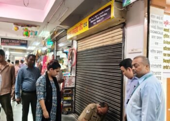 देहरादून में जन सेवा केंद्रों पर बड़ी कार्रवाई, 4 CSC सेंटर सील; कंप्यूटर-लैपटॉप भी लिए गए कब्जे में