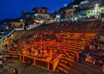 पौड़ी में ‘सेवा संकल्प अभियान’ का आगाज, बड़ी संख्या में जुटे लोग; दीपों की रोशनी और सांस्कृतिक कार्यक्रमों ने बांधा समां