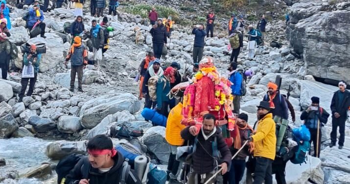 नंदा देवी जात यात्रा में SDRF का मोर्चा संभाला, दुर्गम रास्तों पर श्रद्धालुओं को मिल रही हरसंभव मदद