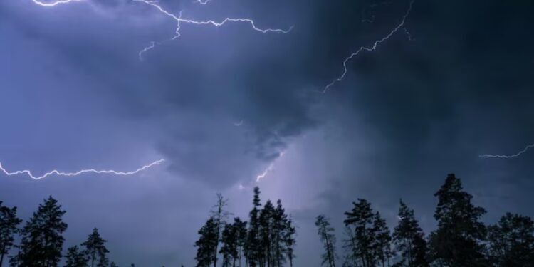 Weather Alert: 29 सितंबर को 22 राज्यों में आंधी-बारिश का अलर्ट, 75 KM की रफ्तार से चल सकती हैं हवाएं