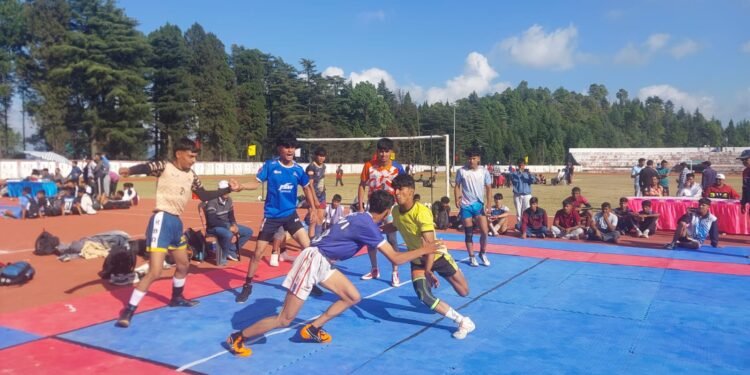 सांसद चैम्पियनशिप ट्रॉफी में खिलाड़ियों ने दिखाया दमखम, कबड्डी और रस्सा-कस्सी में टीमों ने जीते पदक