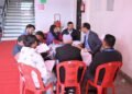 पौड़ी गढ़वाल में मतदेय स्थलों के पुनर्निर्धारण की तैयारी, राजनीतिक दलों के साथ हुई बैठक